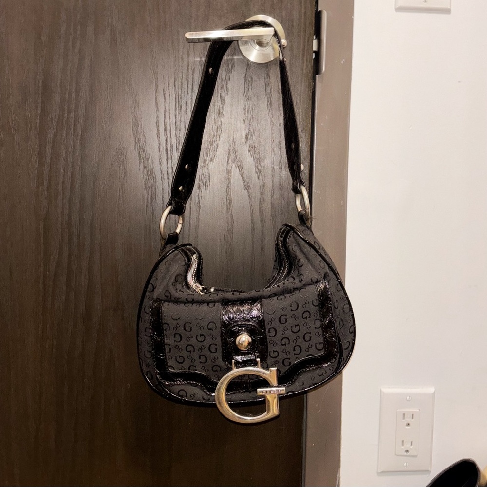 Guess Vintage Shoulder Monogram Bag – Y2K